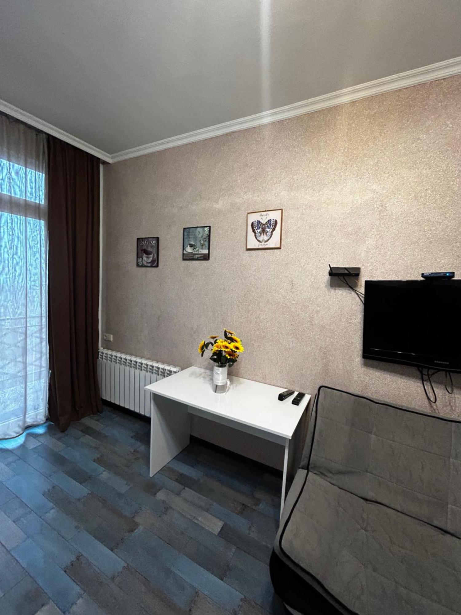 Мой Дом Apartamento Batumi Exterior foto