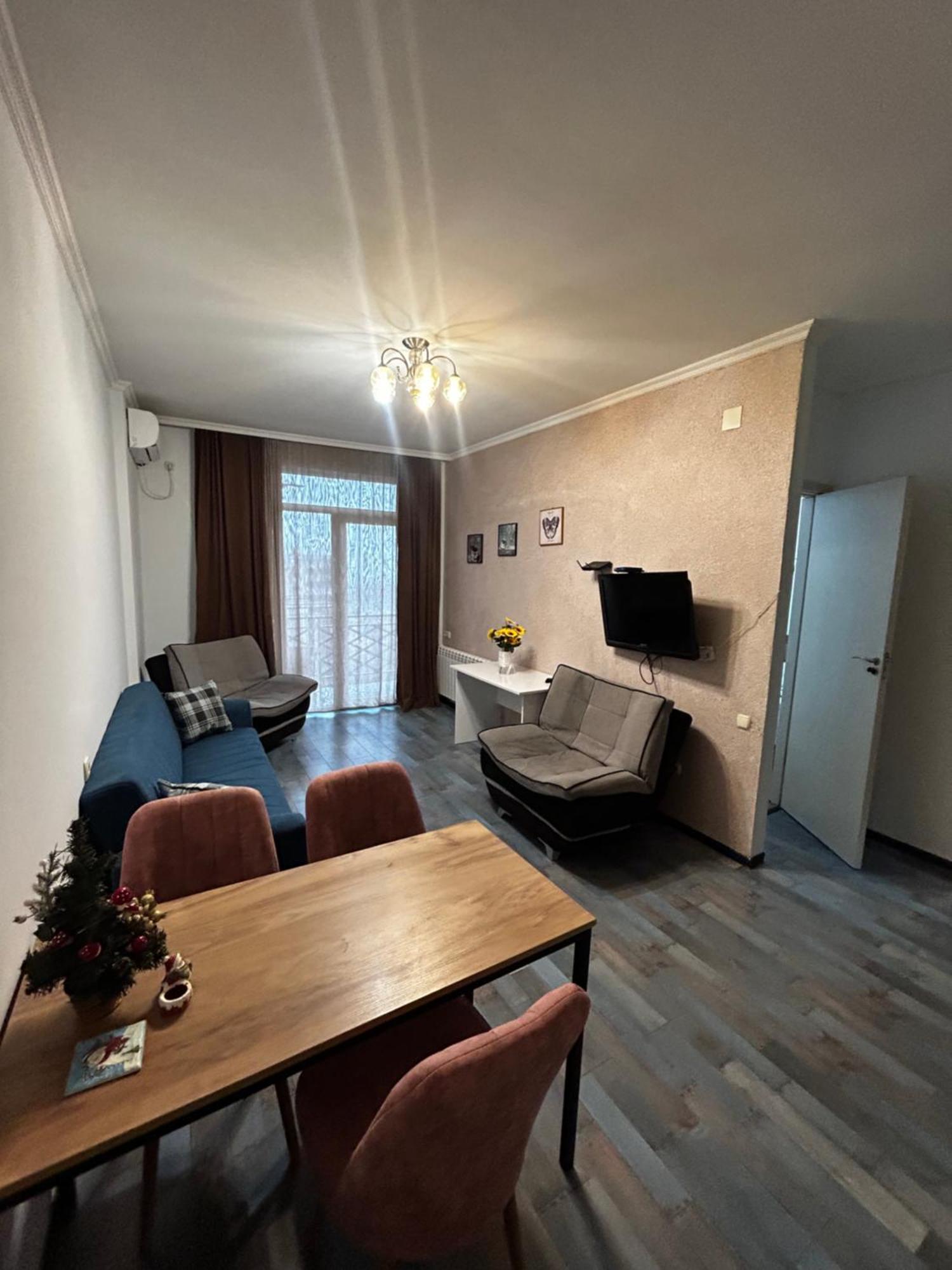 Мой Дом Apartamento Batumi Exterior foto