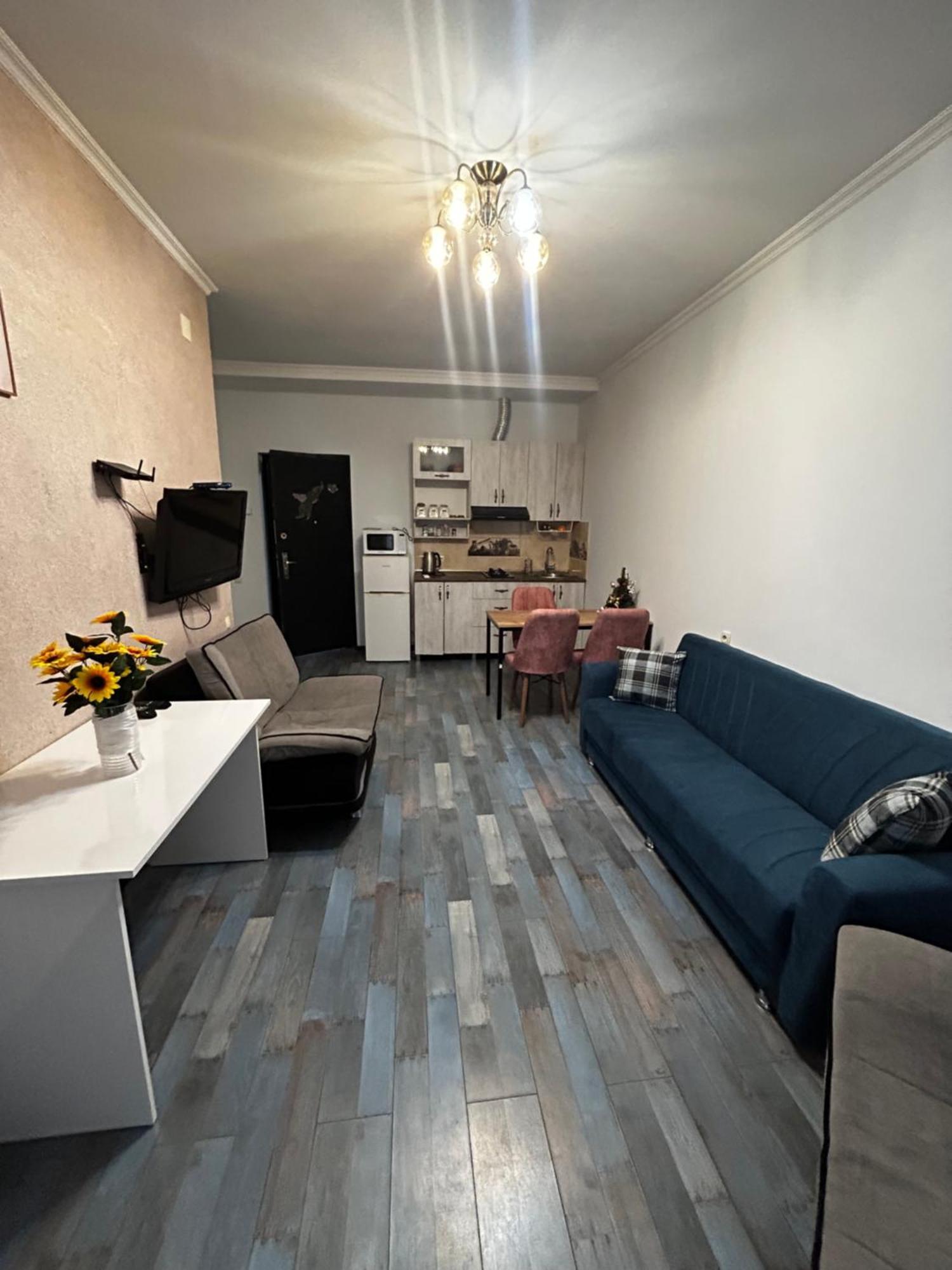 Мой Дом Apartamento Batumi Exterior foto