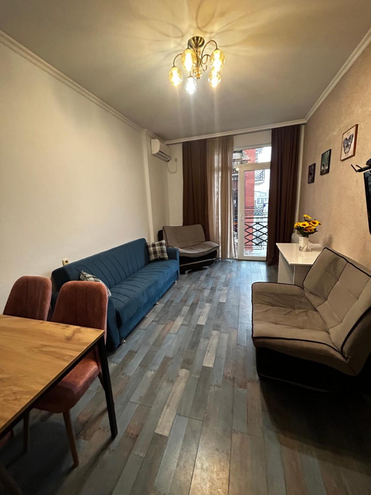 Мой Дом Apartamento Batumi Exterior foto